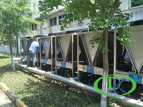 工業(yè)自動化設(shè)備釘槍